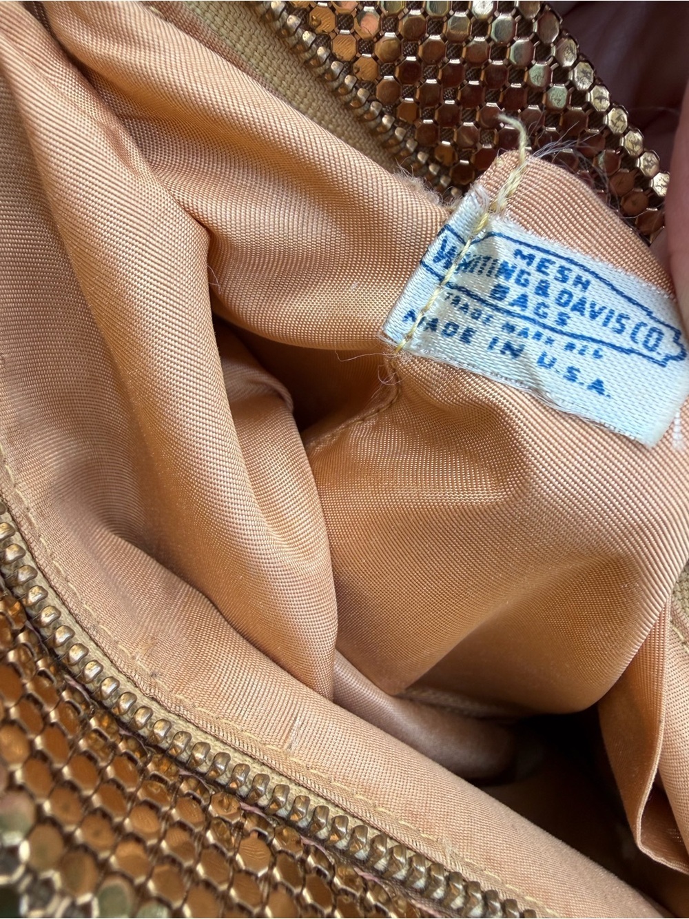 Vintage Mid-Century Whiting & Davis Gold Metal Mesh Zippered Pouch - Picture 4 of 4